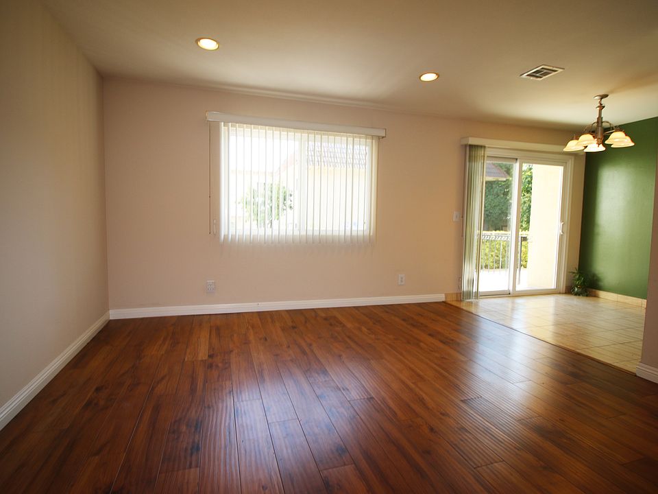 1st image of 19229 Nordhoff St APT 06