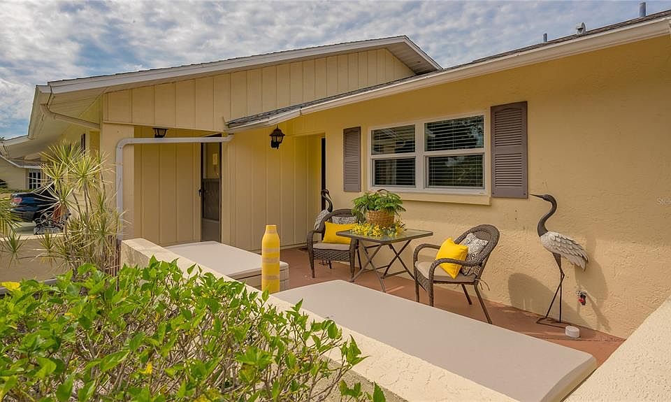 1st image of 390 301 BOULEVARD W #24B