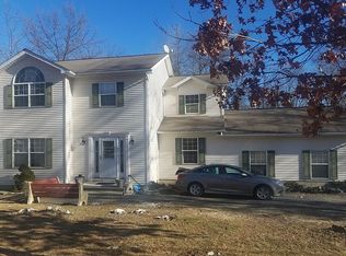 4432 Pine Ridge Dr, Bushkill, PA 18324