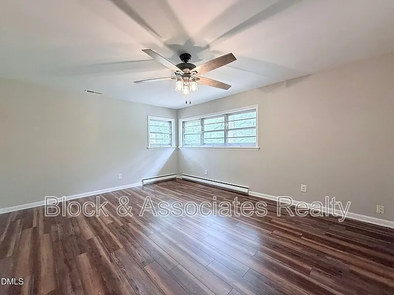 405 N Main St — Photo 13