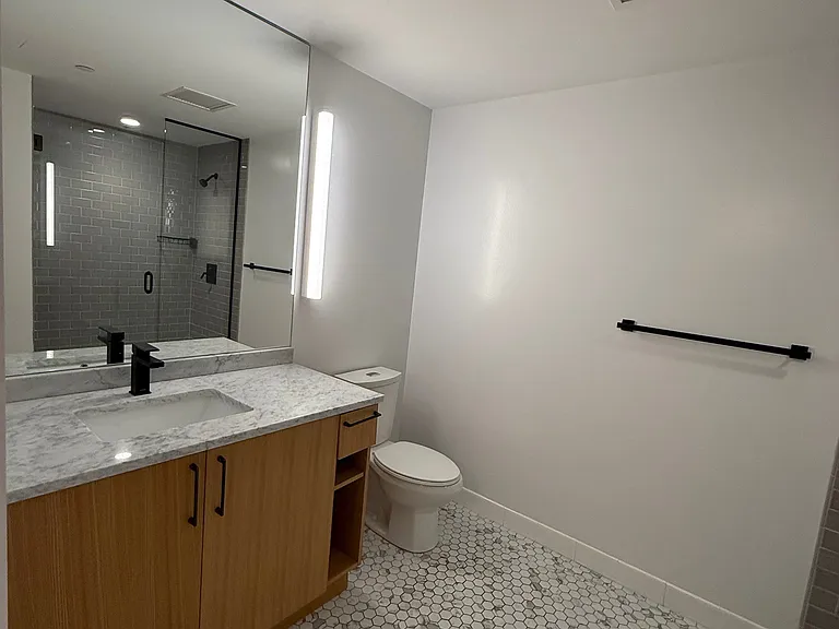 83-84 Gardner St #200L — Photo 11