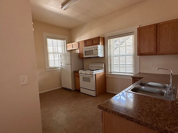 5th image of 519 Los Angeles Dr