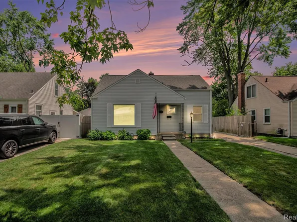 23090 Seneca St, Oak Park, MI 48237