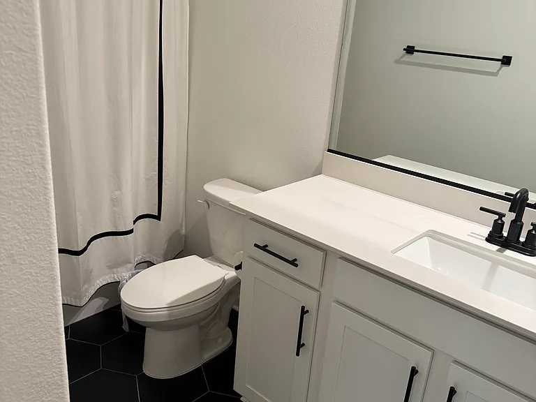775 Augusta Dr #2 — Photo 5