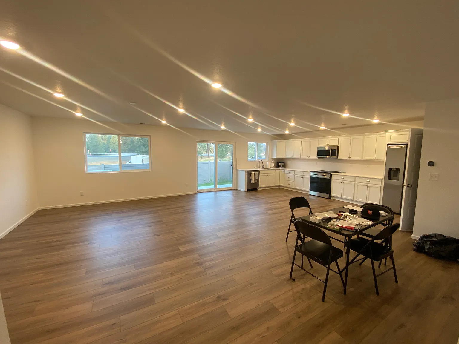 4 bed, 2.5 bath, 2120 sqft, $2,999 — Photo 3