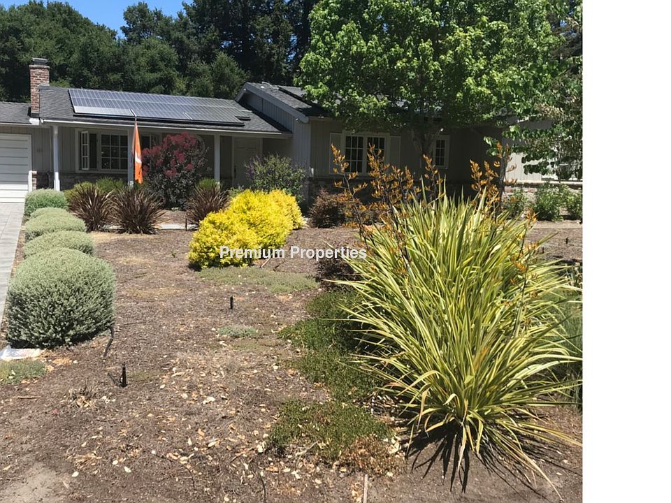 1st image of 111 Lombardy Ln