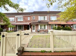 6224 80th St, Middle Village, NY 11379