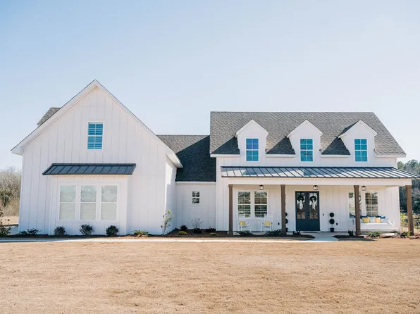 4013 Blackberry Ln, Auburn, AL 36830