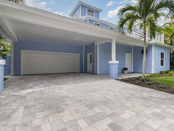 2nd image of 210 Pelican Dr