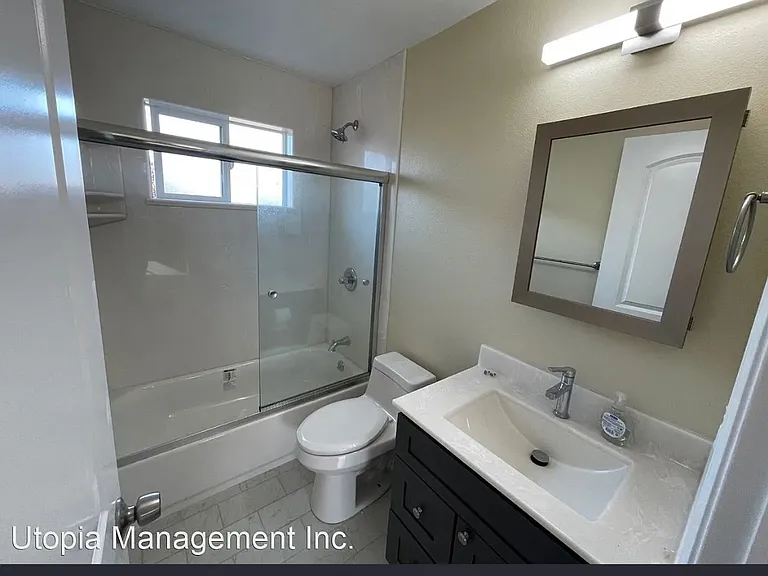 12917 Aurora Dr #A — Photo 11