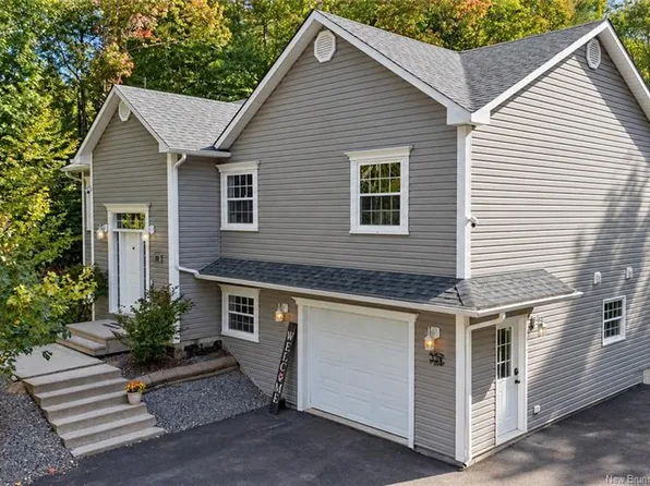 128 Country Wood Ln, Saint Marys, NB E3A 0Y6