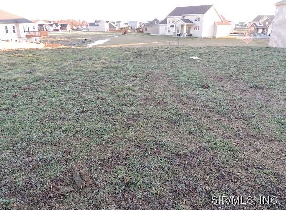 4th image of 909 Stone Briar Dr