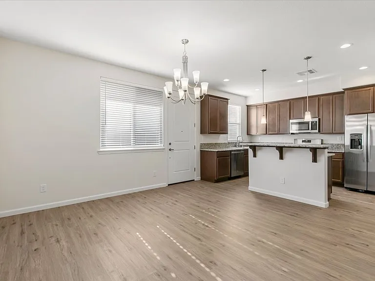 2261 Shady Canyon Dr — Photo 5