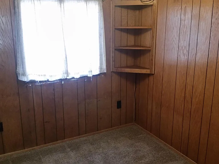 675 River Rd — Photo 2