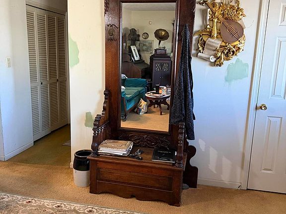 4th image of 1217 Oak Hill Rd