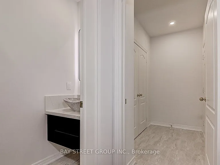 201 Bilbrough St — Photo 6