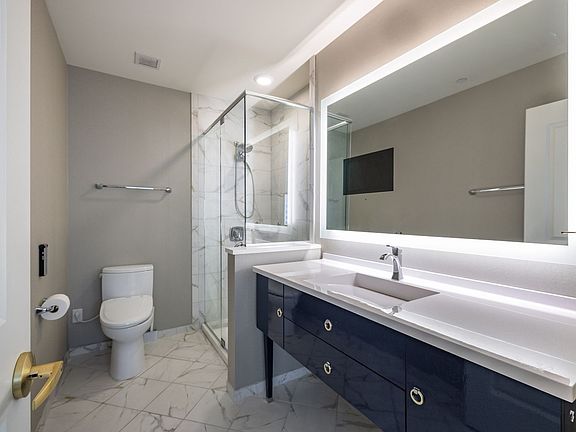 5th image of 705 Olive St #1303
