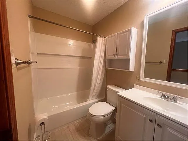 704 Waltham St — Photo 15