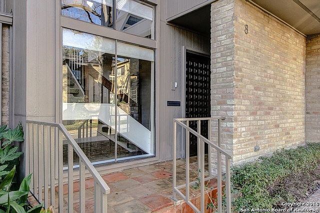 1st image of 8 Gallery Ct