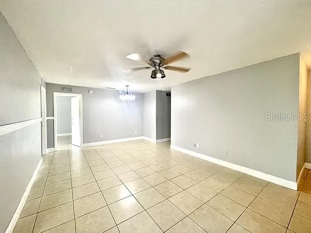 5 bed, 2.0 bath, 1568 sqft, $2,495 — Photo 3