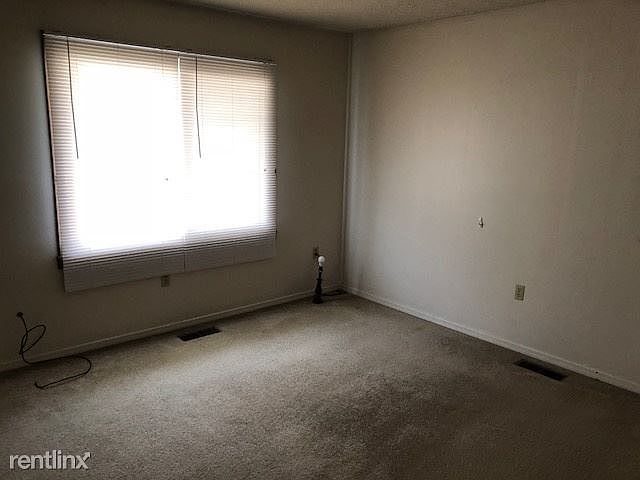 2nd image of 106 N Elm St
