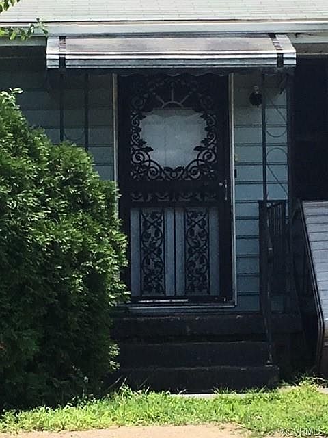 1st image of 2209 Carneal St