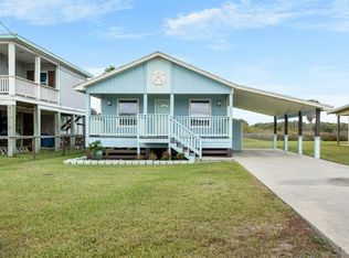 1605 S Church St, Rockport, TX 78382