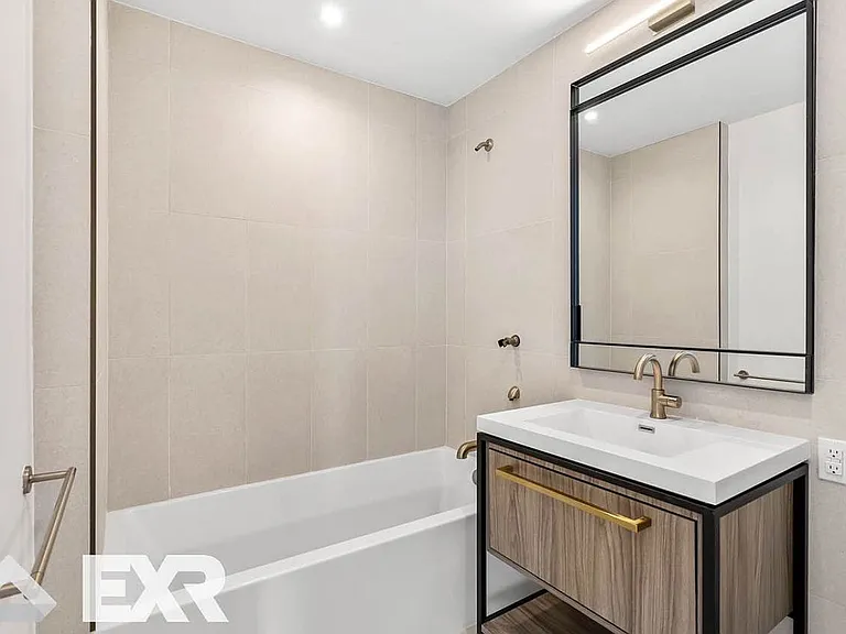210 Clarkson Ave #614 — Photo 8