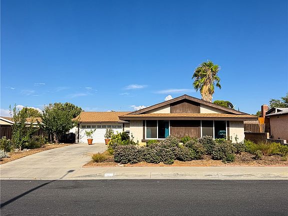 2nd image of 44148 Gingham Ave