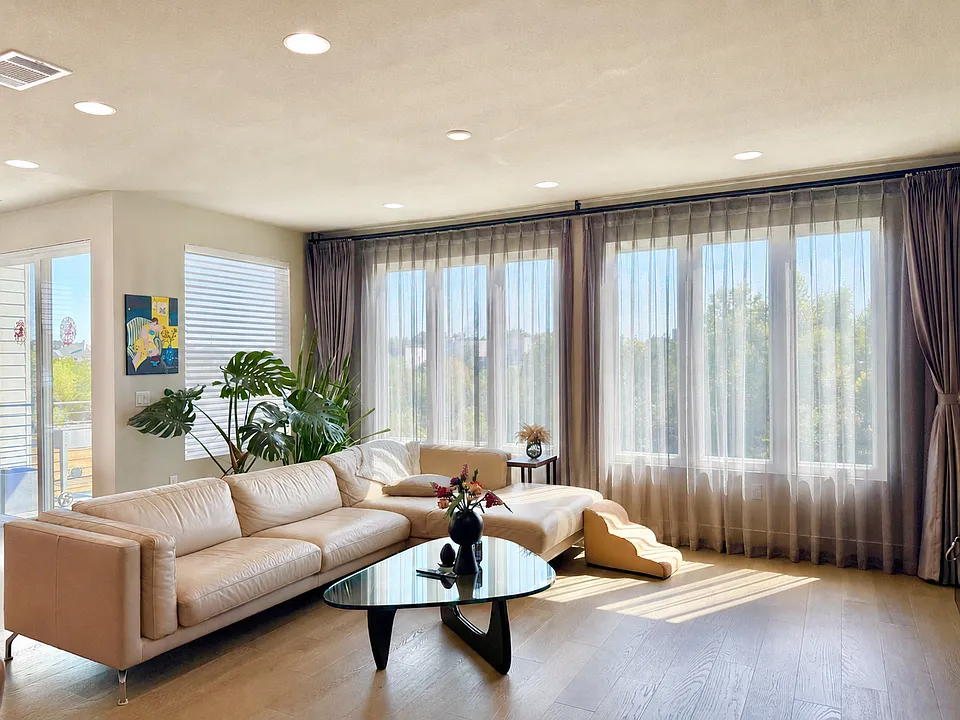 7915 Floracita Ln