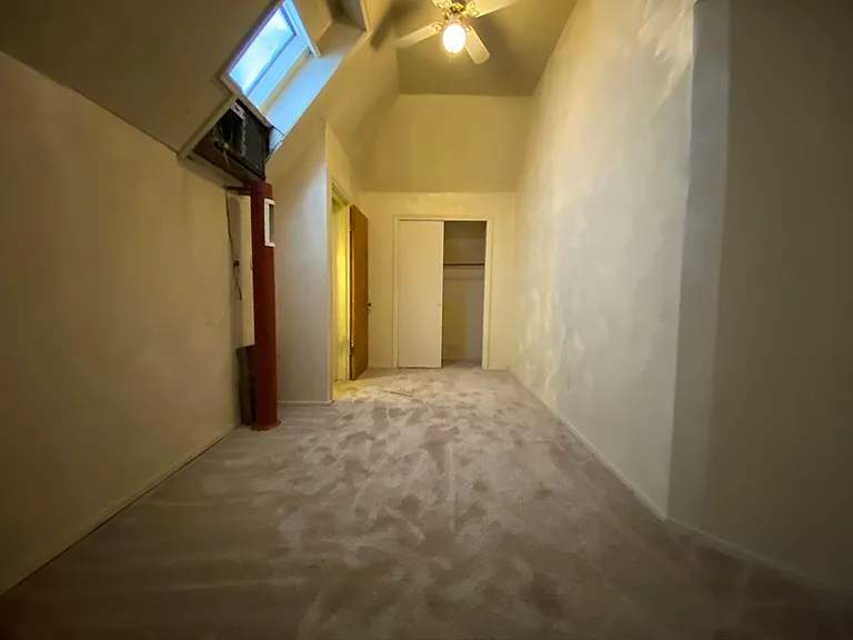 366 S Negley Ave — Photo 50
