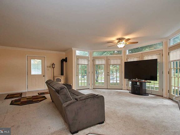 4th image of 7701 Lisle Ave