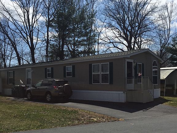 2nd image of 309 Silver Maples Dr