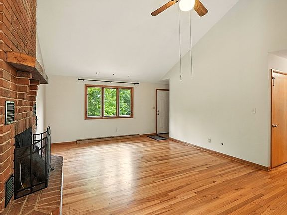 5th image of 1668-1670 E Archwood Ave #B