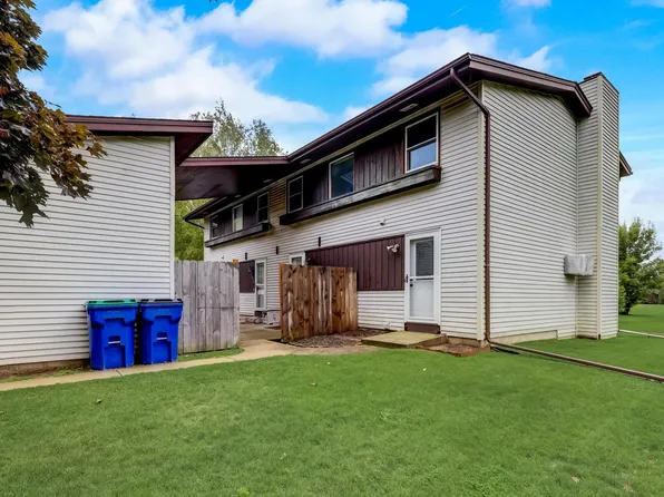 6823 Enge DRIVE #6825, West Bend, WI 53090