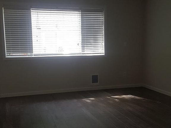 2nd image of 601 N Constitution Ave