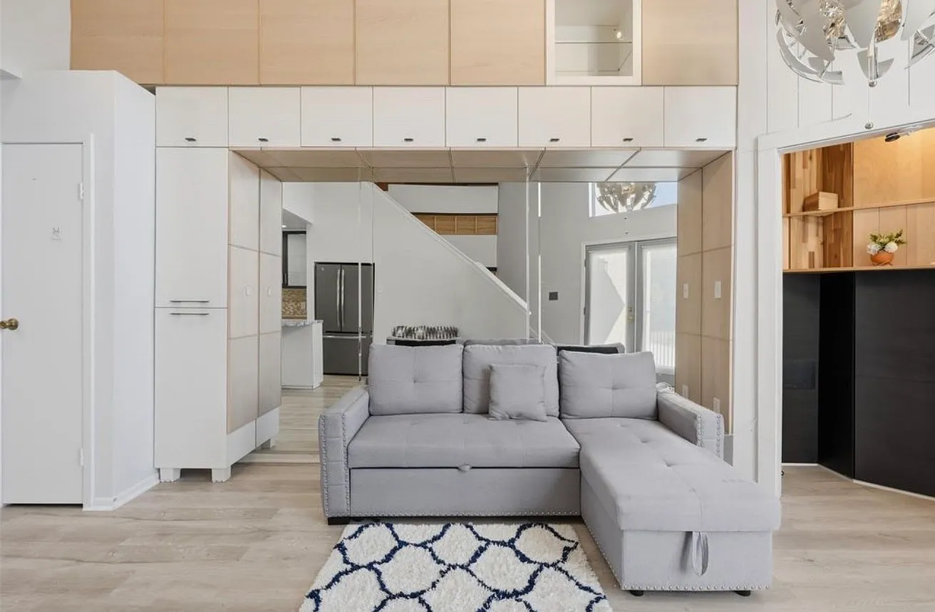 2 bed, 935 sqft, $1,500 — Photo 3