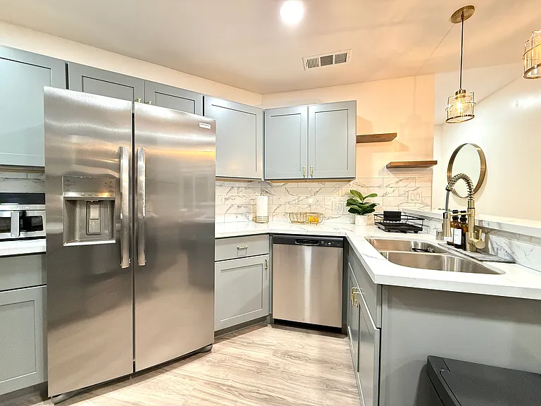 3229 S Sherbourne Dr — Photo 25