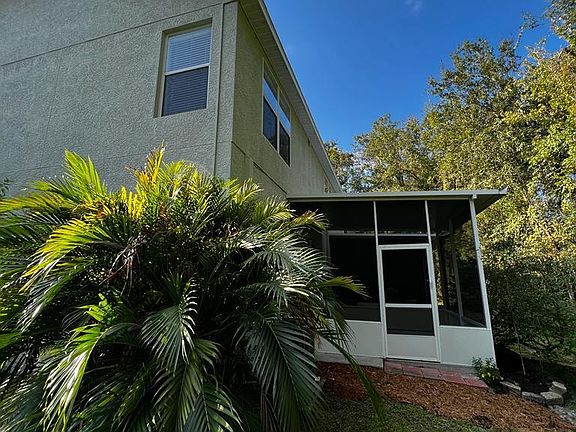 3rd image of 12717 Sunland Ct