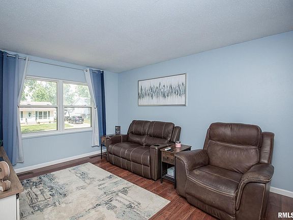 5th image of 3527 W Columbia Ave