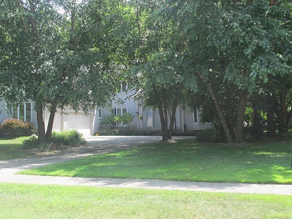 3rd image of 200 Jackson Dr