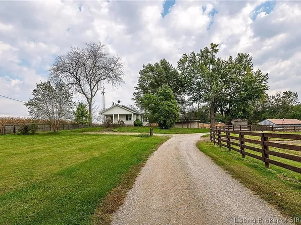 4822 E Kinderhook Road, Scottsburg, IN 47170