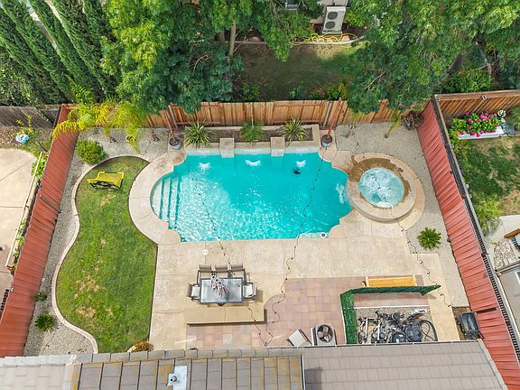 4th image of 4716 Brabant Way