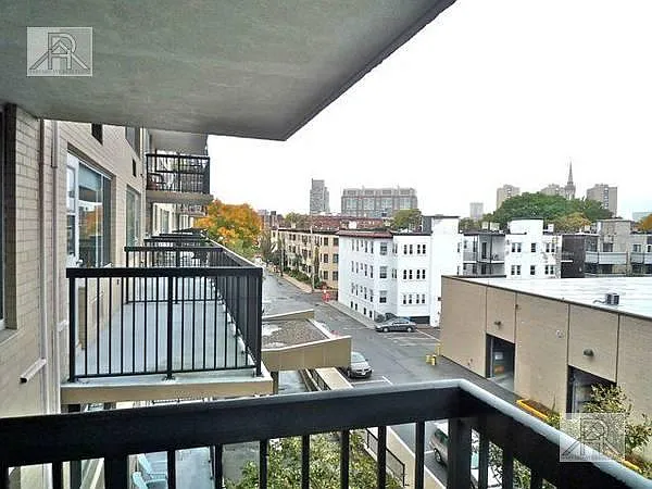 101 Monmouth St #314 — Photo 4
