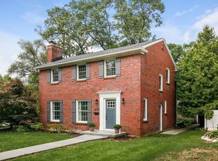 961 San Jose Dr SE, East Grand Rapids, MI 49506