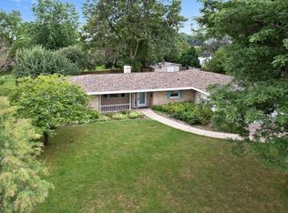 724 Hoffman Rd, Green Bay, WI 54301