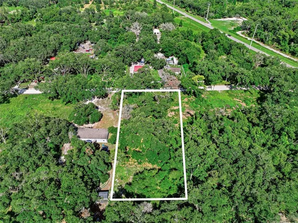 6827 Lumberton Rd #50, Zephyrhills, FL 33540