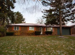 88 Chimney Hill Rd, Rochester, NY 14612