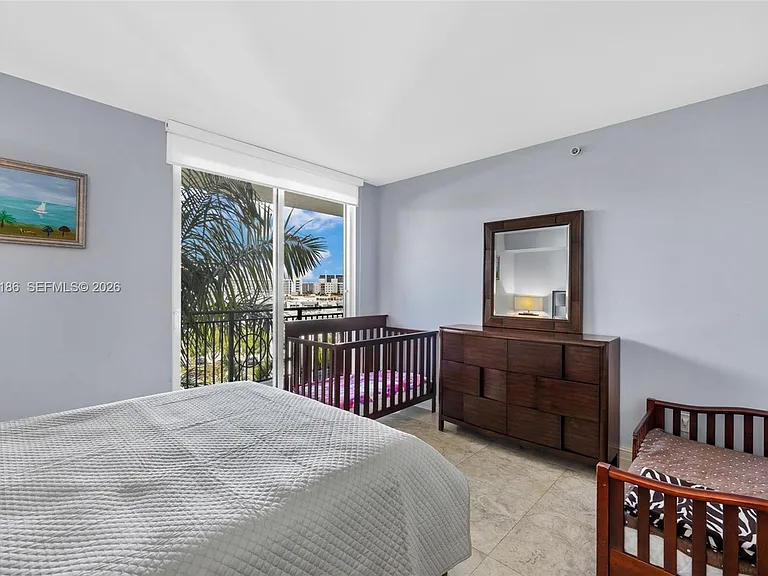 17555 Atlantic Blvd #708 — Photo 28
