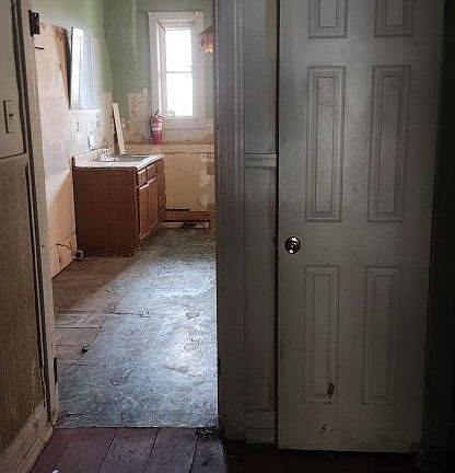3rd image of 94 N 17th St